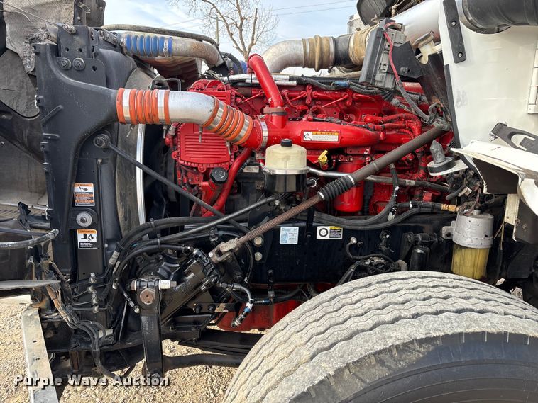 image for item EE1388 2013 Kenworth T800 