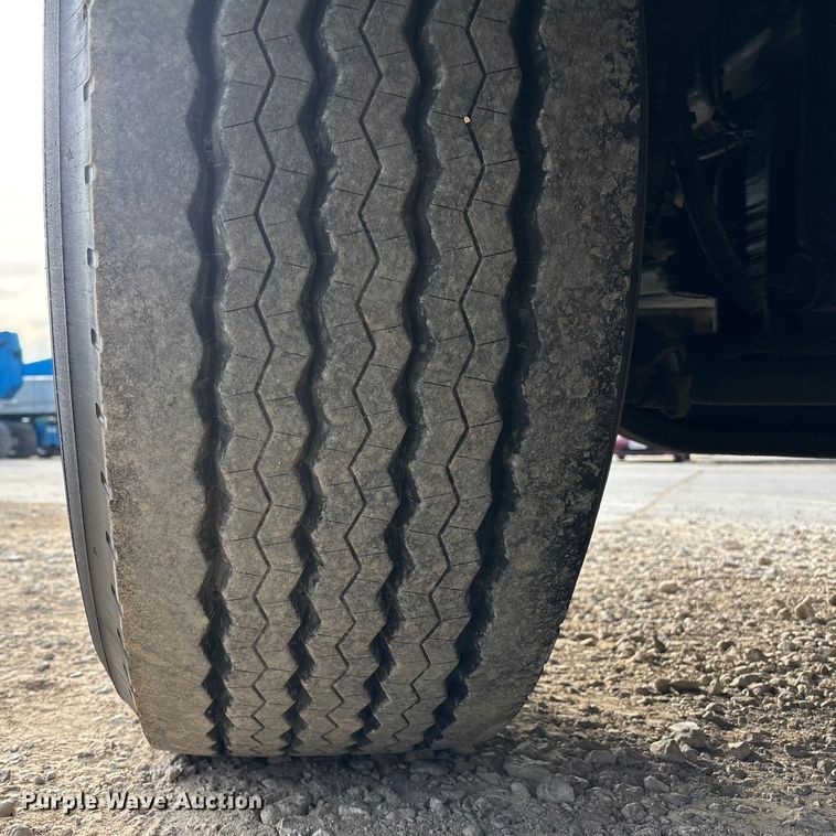 image for item EE1388 2013 Kenworth T800 