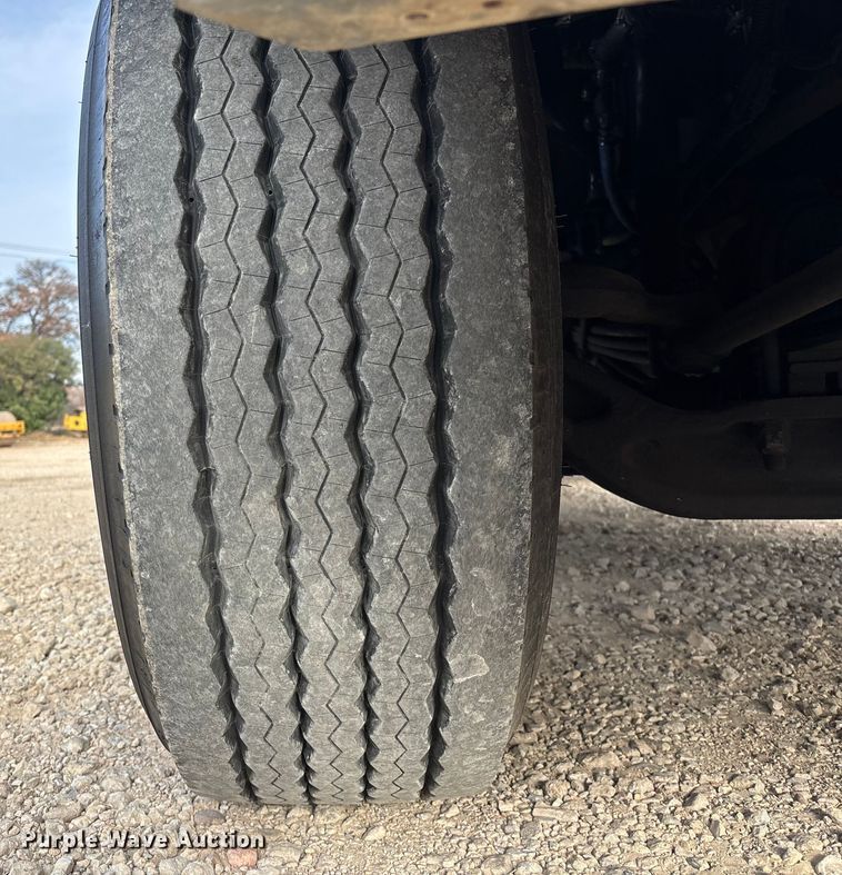 image for item EE1388 2013 Kenworth T800 