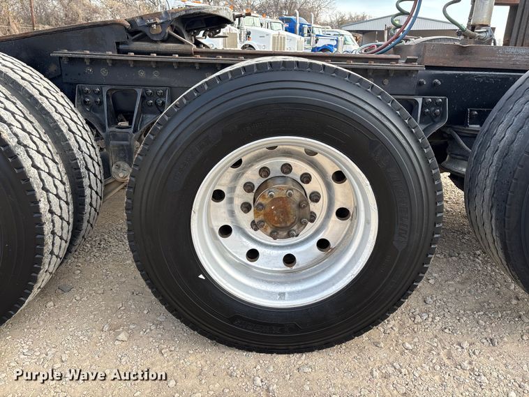 image for item EE1388 2013 Kenworth T800 