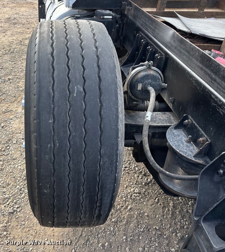 image for item EE1388 2013 Kenworth T800 