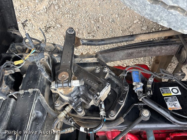 image for item EE1389 2013 Kenworth T800 semi truck