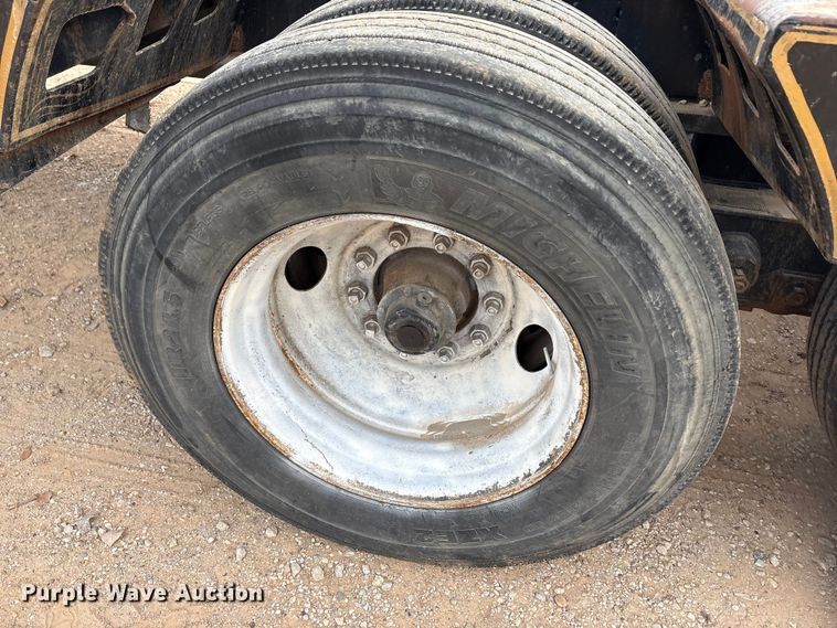 image for item EE1401 1987 Siebert 70T2ABTM lowboy equipment trailer