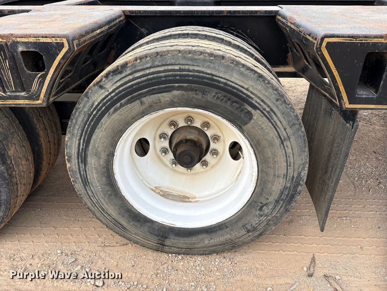 image for item EE1401 1987 Siebert 70T2ABTM lowboy equipment trailer