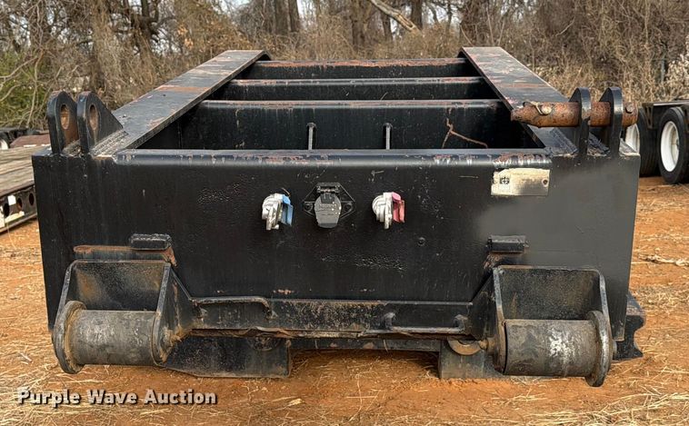 image for item EE1414 1989 Trail King lowboy equipment trailer