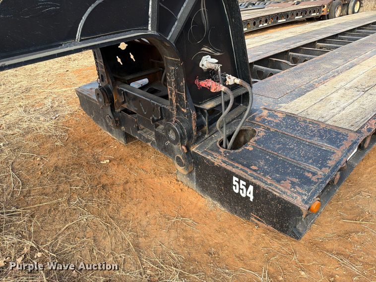 image for item EE1414 1989 Trail King lowboy equipment trailer