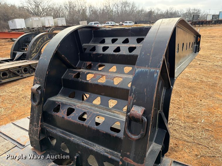 image for item EE1414 1989 Trail King lowboy equipment trailer