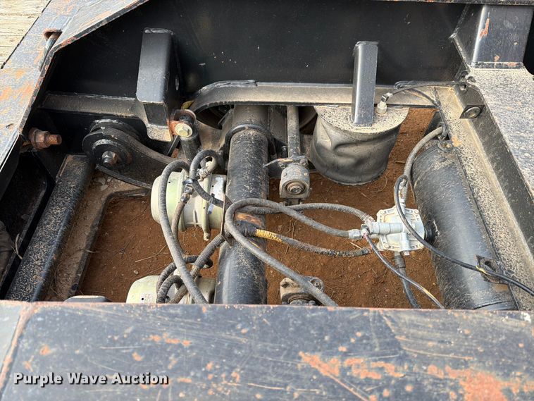 image for item EE1414 1989 Trail King lowboy equipment trailer