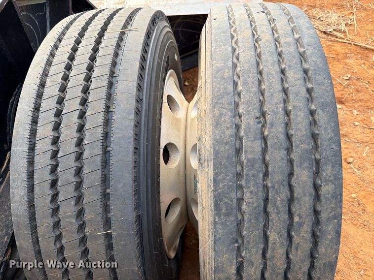 image for item EE1414 1989 Trail King lowboy equipment trailer