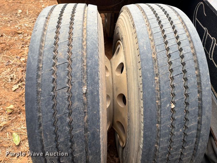 image for item EE1414 1989 Trail King lowboy equipment trailer