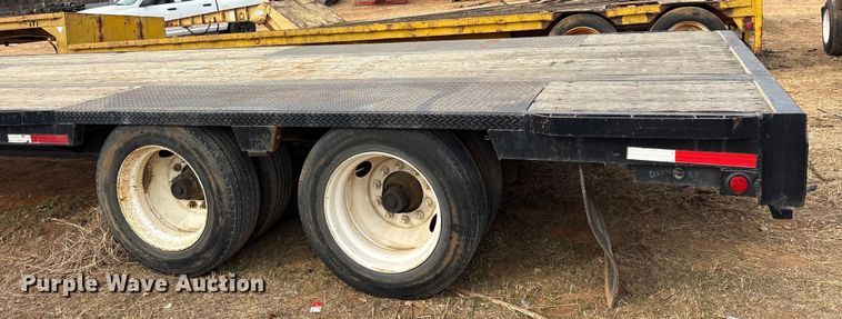 image for item EE1422 1985 Aztec drop deck trailer