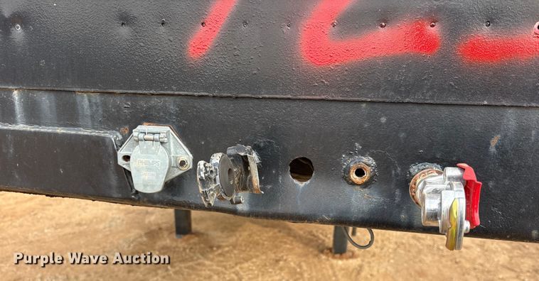 image for item EE1422 1985 Aztec drop deck trailer