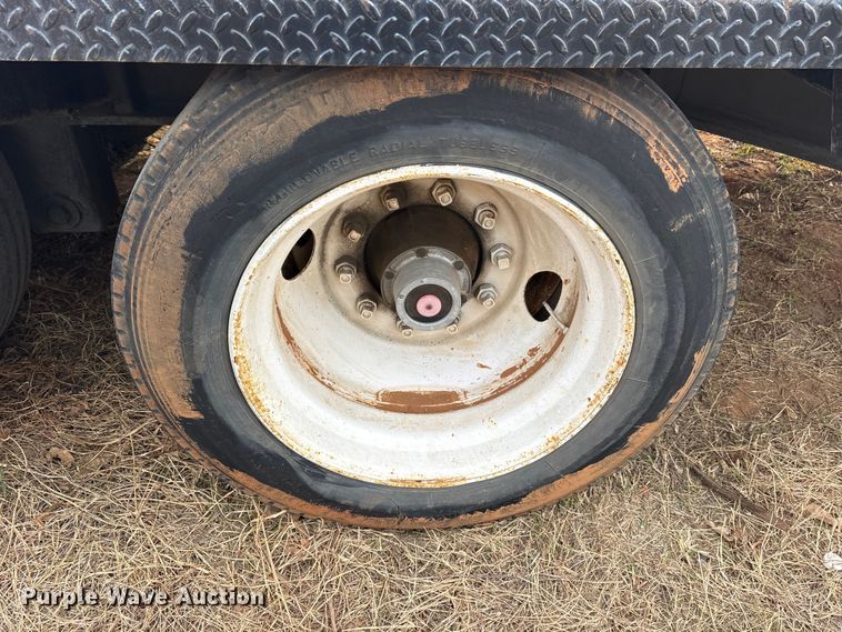 image for item EE1422 1985 Aztec drop deck trailer