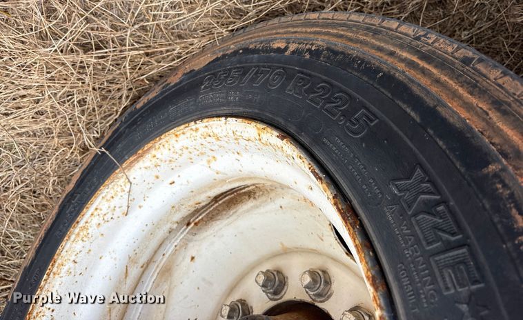 image for item EE1422 1985 Aztec drop deck trailer