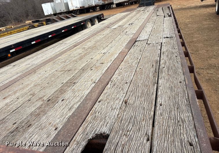 image for item EE1423 1986 Aztec drop deck trailer