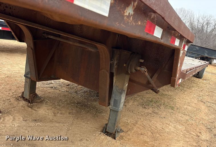 image for item EE1423 1986 Aztec drop deck trailer