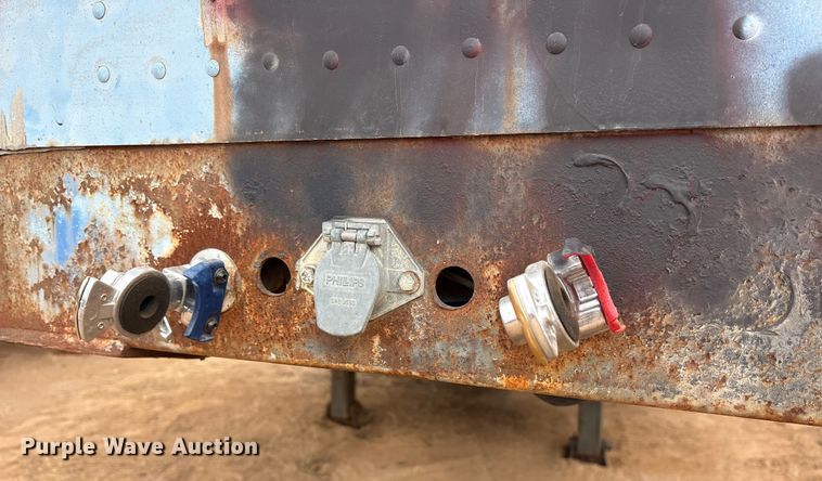 image for item EE1423 1986 Aztec drop deck trailer