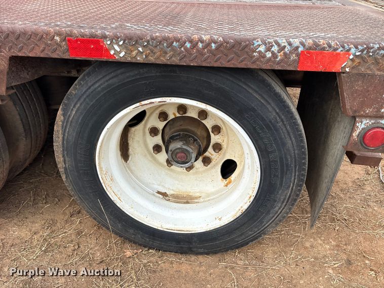 image for item EE1423 1986 Aztec drop deck trailer