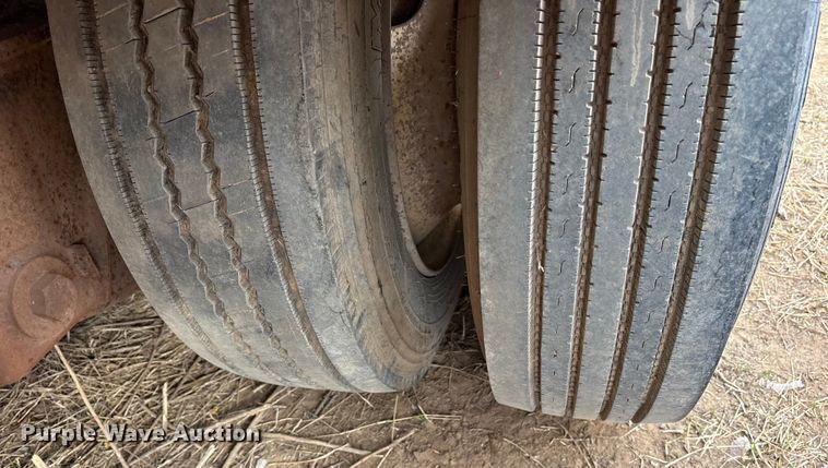 image for item EE1423 1986 Aztec drop deck trailer