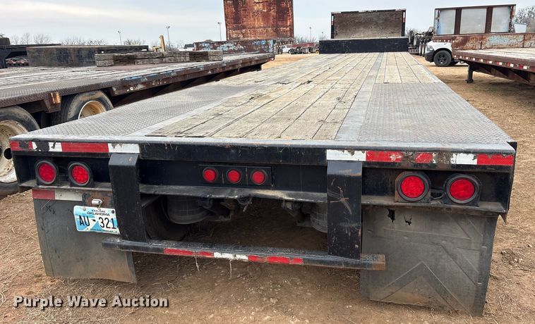 image for item EE1424 1985 Aztec drop deck trailer