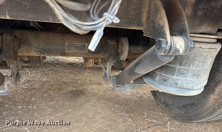 image for item EE1424 1985 Aztec drop deck trailer