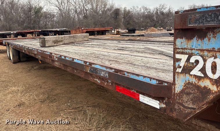 image for item EE1425 1984 Aztec drop deck trailer