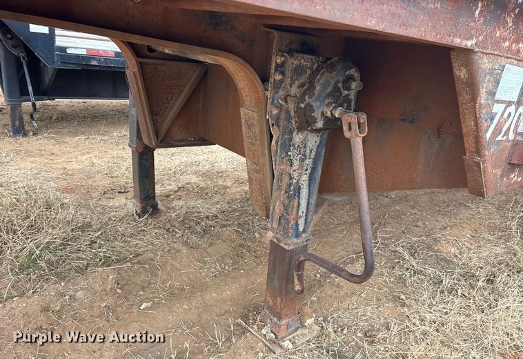 image for item EE1425 1984 Aztec drop deck trailer