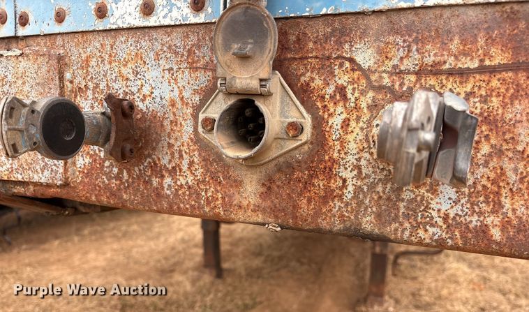 image for item EE1425 1984 Aztec drop deck trailer