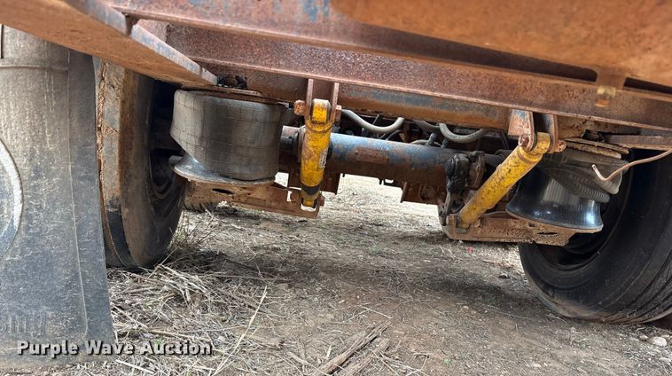 image for item EE1425 1984 Aztec drop deck trailer