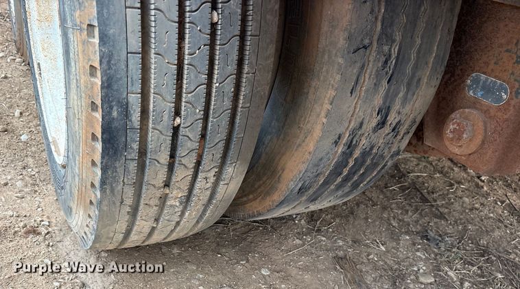 image for item EE1425 1984 Aztec drop deck trailer