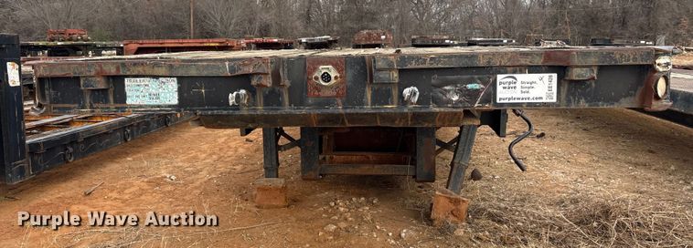 image for item EE1428 1976 Great Dane GPBEAR-232-60 drop deck extendable trailer