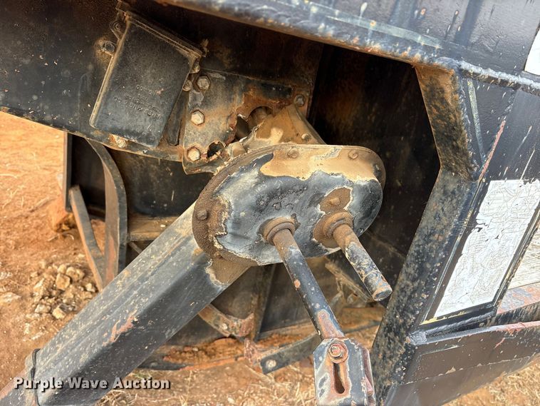 image for item EE1428 1976 Great Dane GPBEAR-232-60 drop deck extendable trailer