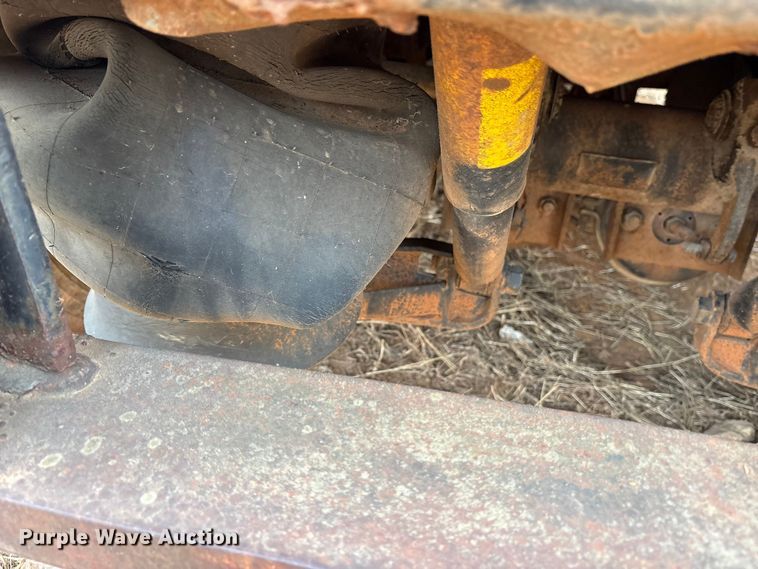 image for item EE1428 1976 Great Dane GPBEAR-232-60 drop deck extendable trailer