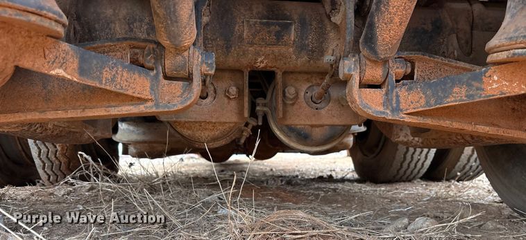 image for item EE1428 1976 Great Dane GPBEAR-232-60 drop deck extendable trailer