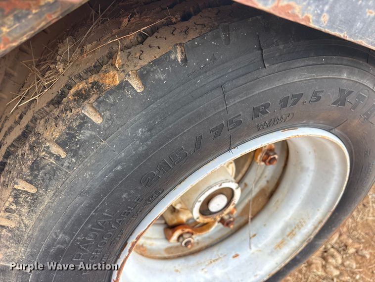 image for item EE1428 1976 Great Dane GPBEAR-232-60 drop deck extendable trailer