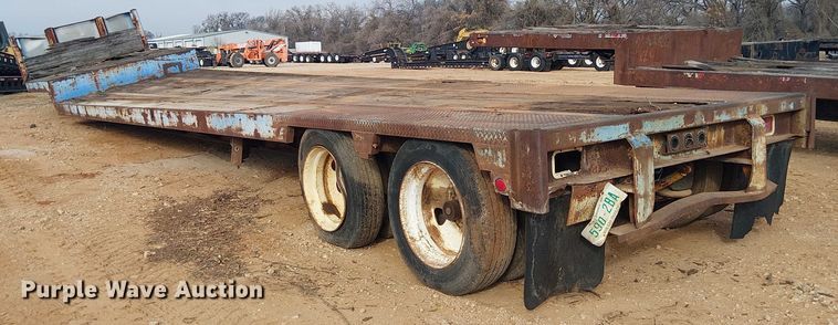 image for item EE1431 1985 Aztec drop deck trailer