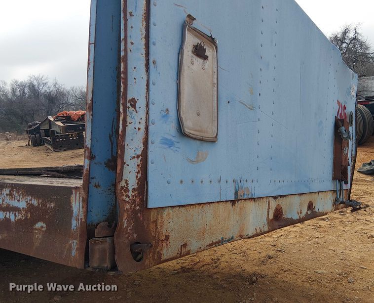 image for item EE1431 1985 Aztec drop deck trailer