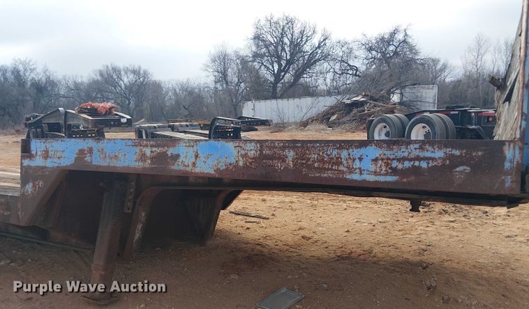 image for item EE1431 1985 Aztec drop deck trailer