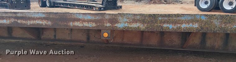 image for item EE1431 1985 Aztec drop deck trailer