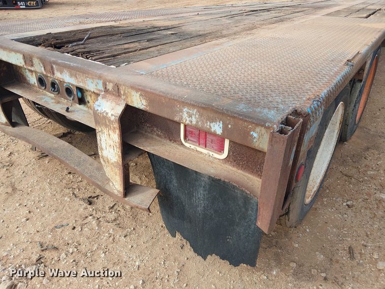 image for item EE1431 1985 Aztec drop deck trailer