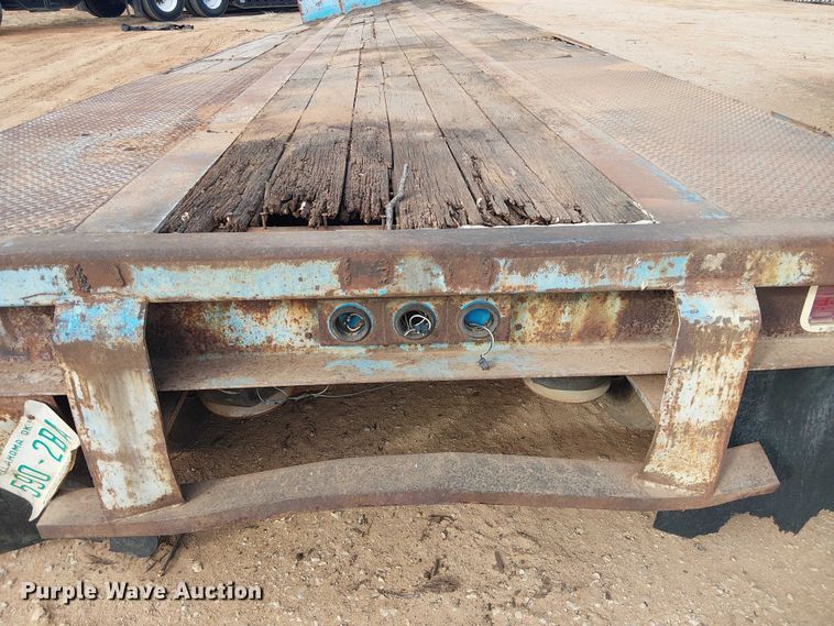 image for item EE1431 1985 Aztec drop deck trailer