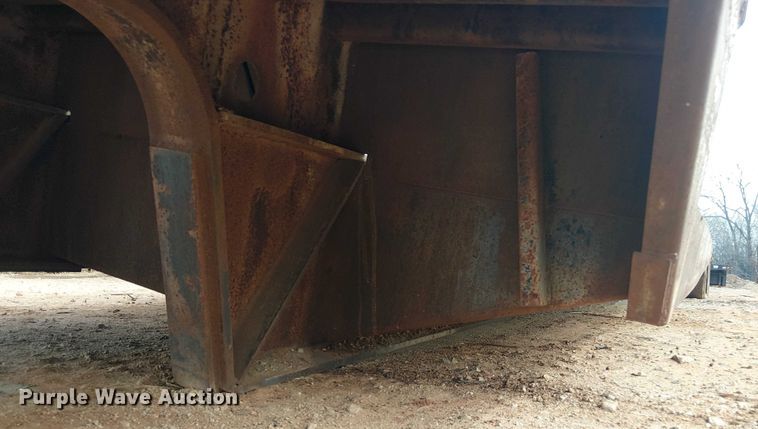 image for item EE1431 1985 Aztec drop deck trailer