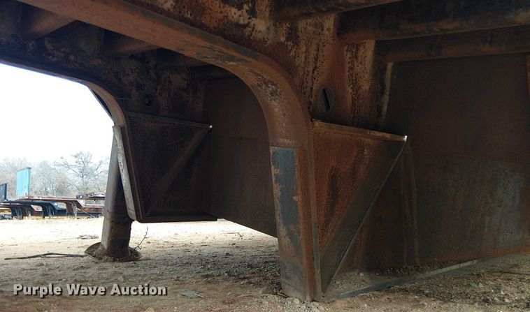 image for item EE1431 1985 Aztec drop deck trailer