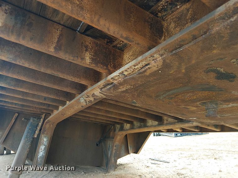 image for item EE1431 1985 Aztec drop deck trailer