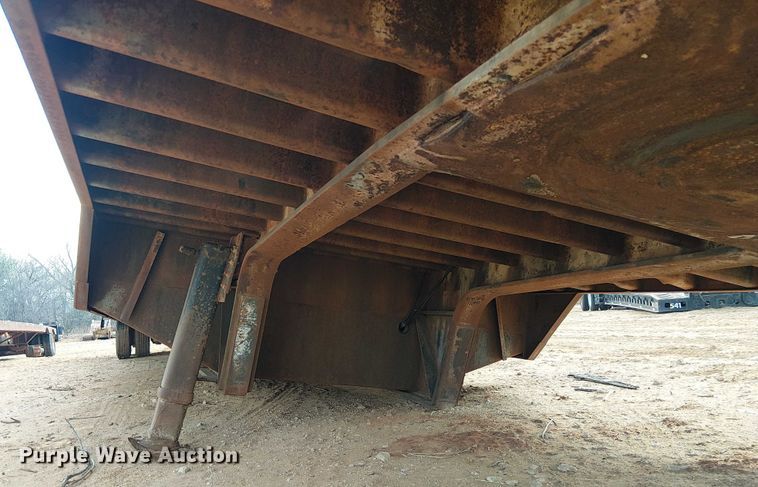 image for item EE1431 1985 Aztec drop deck trailer