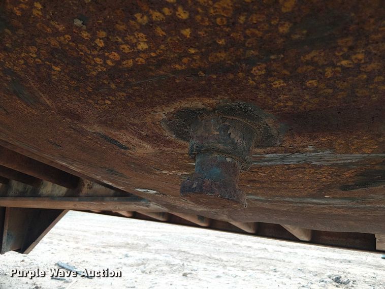 image for item EE1431 1985 Aztec drop deck trailer