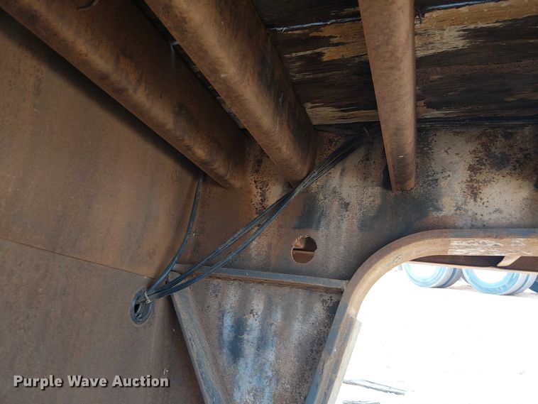 image for item EE1431 1985 Aztec drop deck trailer