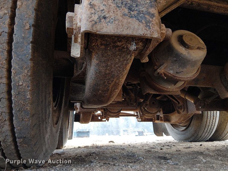 image for item EE1431 1985 Aztec drop deck trailer