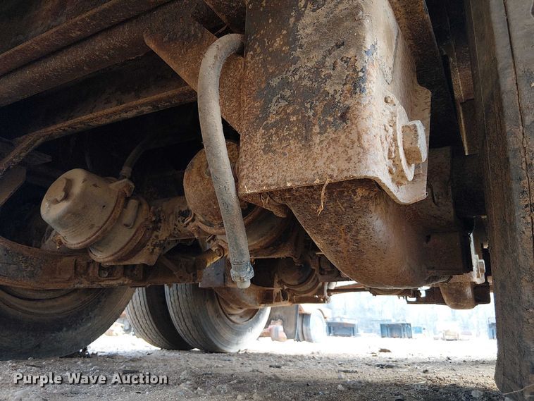 image for item EE1431 1985 Aztec drop deck trailer