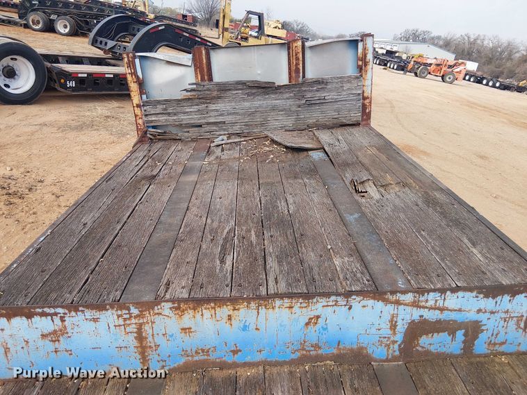 image for item EE1431 1985 Aztec drop deck trailer